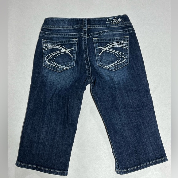 Silver Suki Bermuda shorts. Size 27 with a 13” inseam - Picture 6 of 6